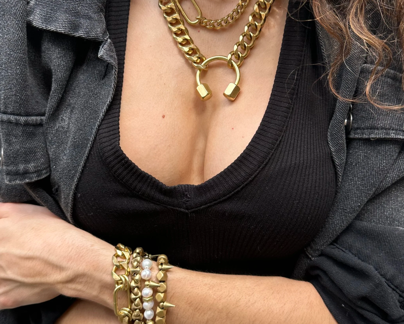 RACE TRACK NECKLACE