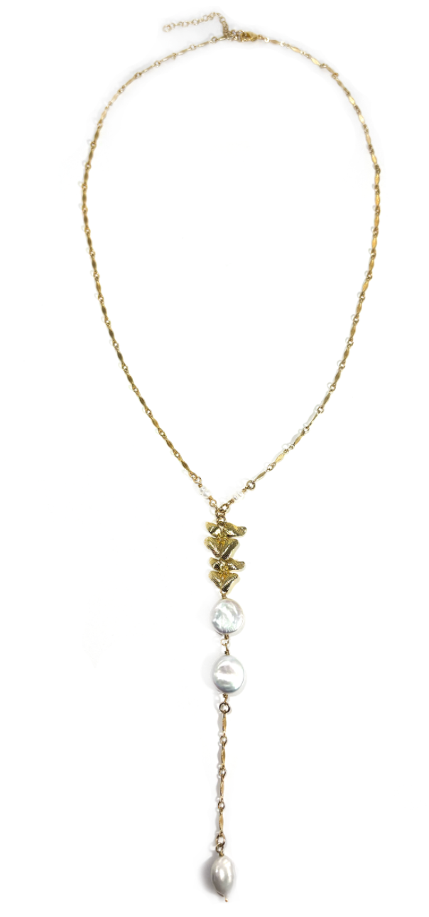 FLORAL CENTERPIECE & PEARL Y-NECKLACE